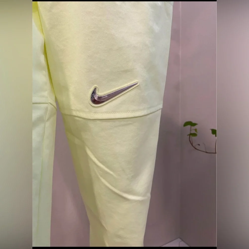 Nike Neon Yellow Joggers Pants Women’s Size XS Lightweight Athletic Pants - Picture 3 of 8